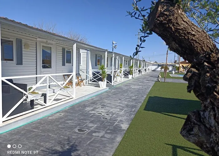 Bungalows Buda Beach